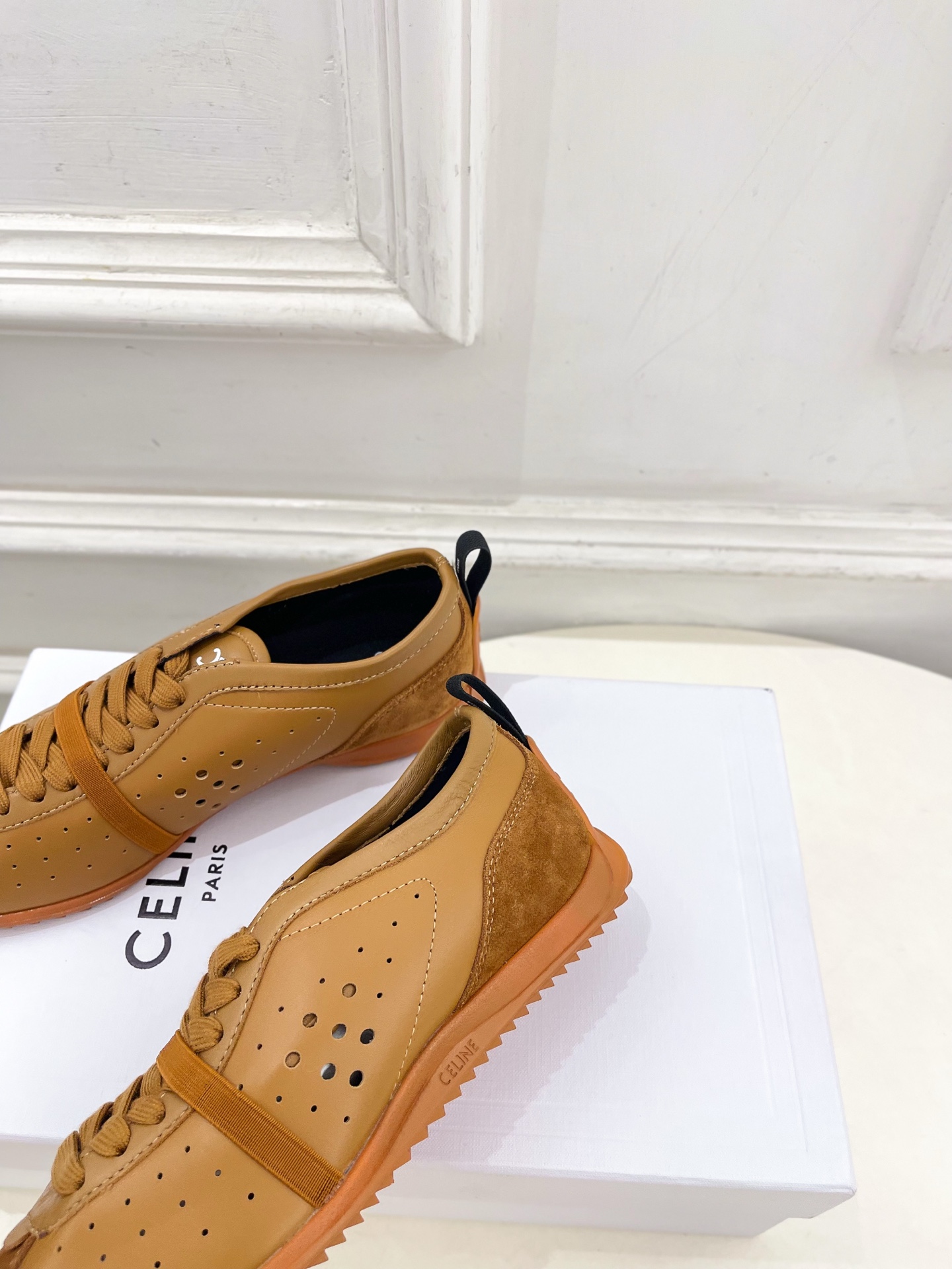 CELINE | 赛琳 26𝐬𝐬 💛2026新品 凯旋门复古镂空休闲运动鞋 上新! 🔜BS 这一季的赛琳真的是开了 CELINE | 赛琳 26𝐬𝐬 💛2026新品 凯旋门复古镂空休闲运动鞋 上新! 🔜BS 这一季的赛琳真的是开了