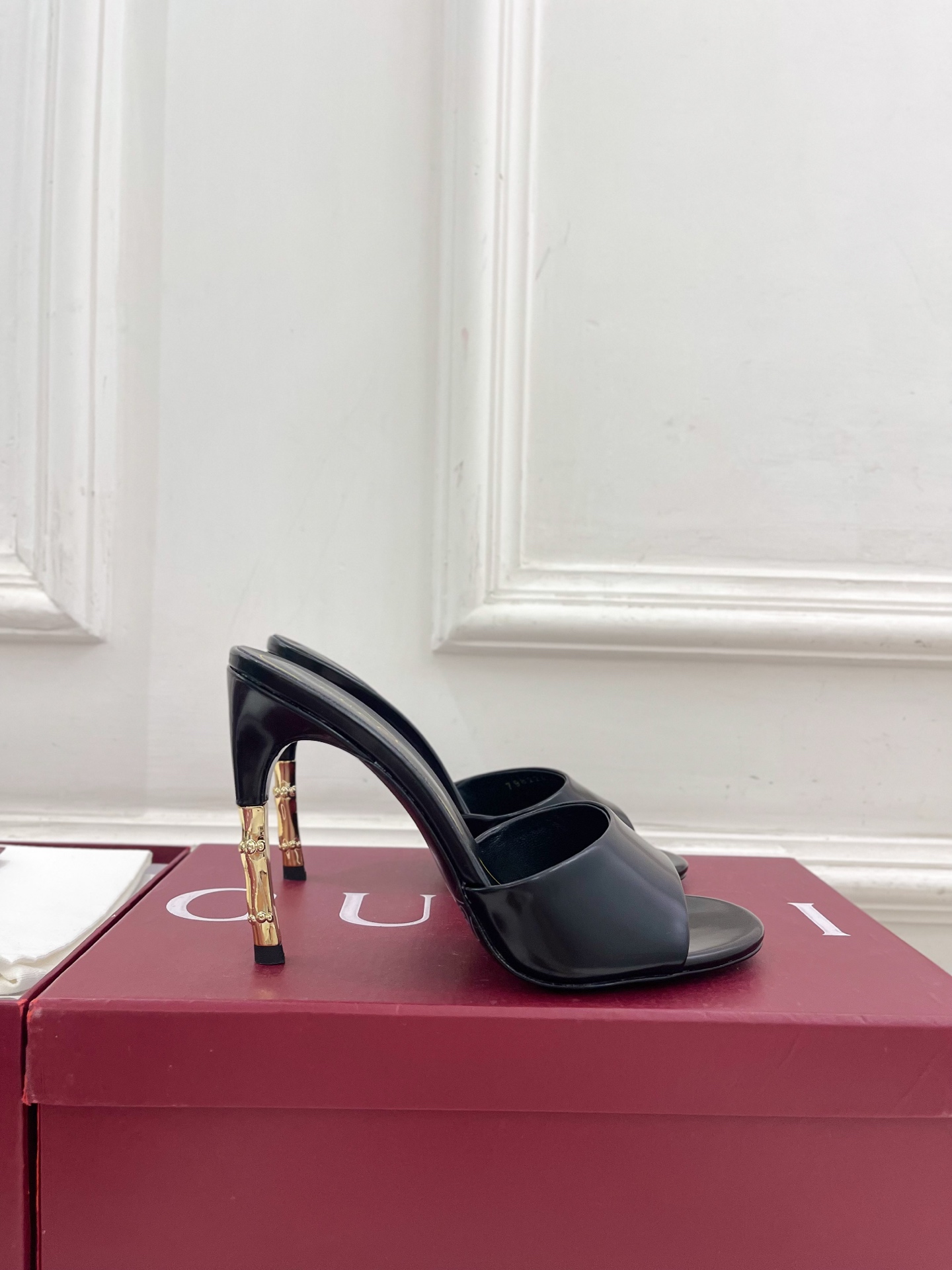 Gucci Slides