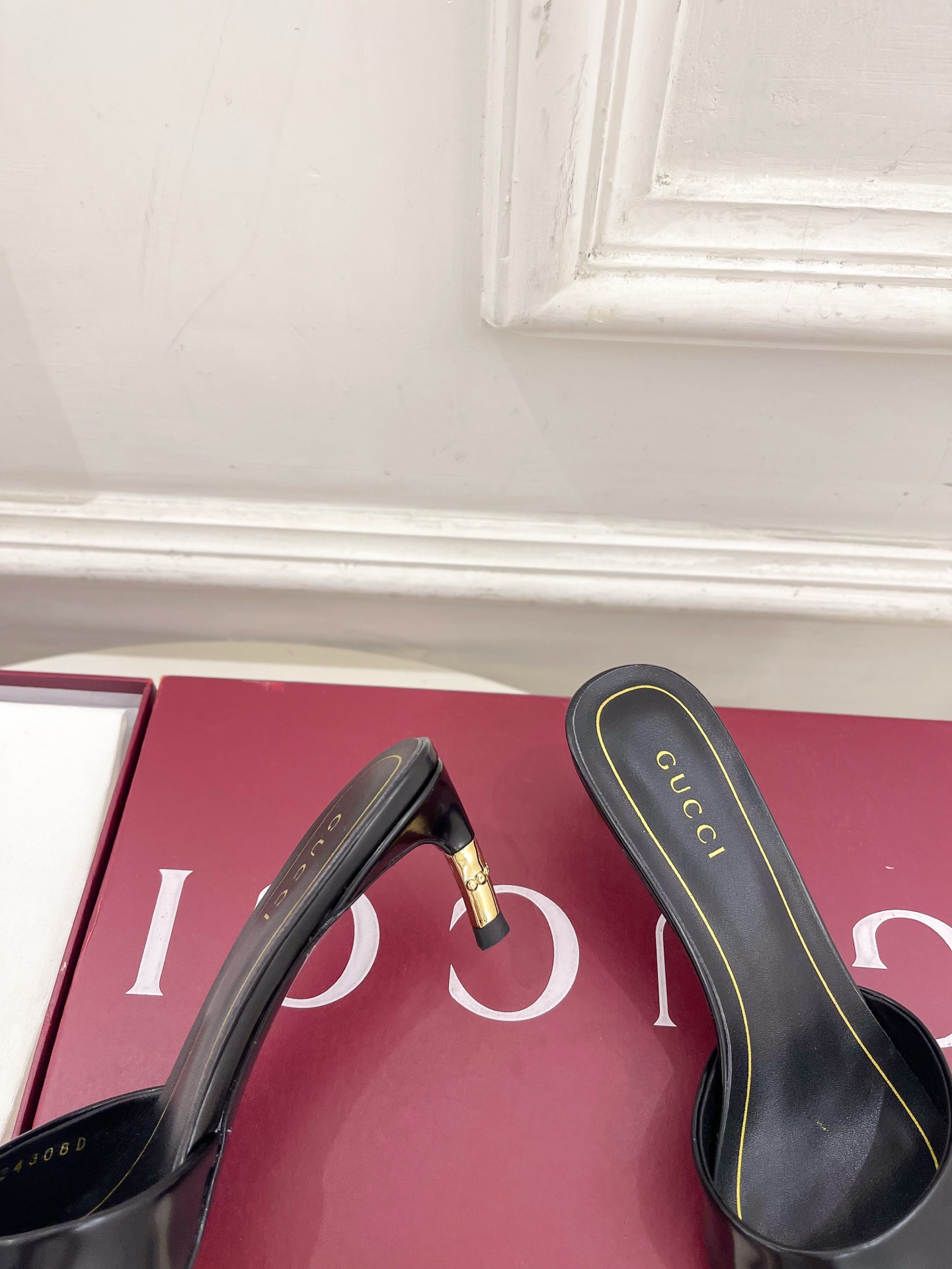 Gucci Slides