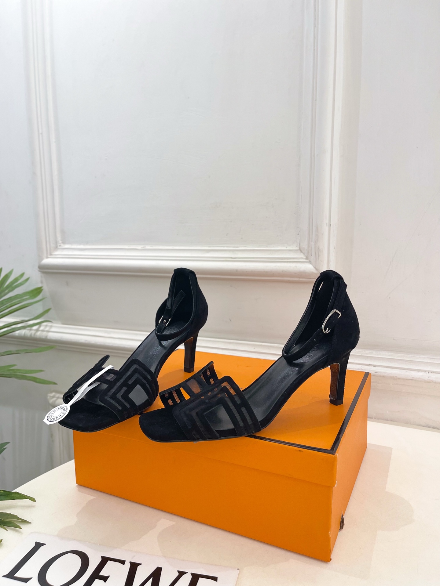 🐎𝐇𝐄𝐑𝐌𝐄* 爱玛仕 26𝐬𝐬  🌈2026新品 专柜新款 经典H型网纱镂空高跟凉鞋系列〰 ◽鞋面：原版特定制麂皮 ◽