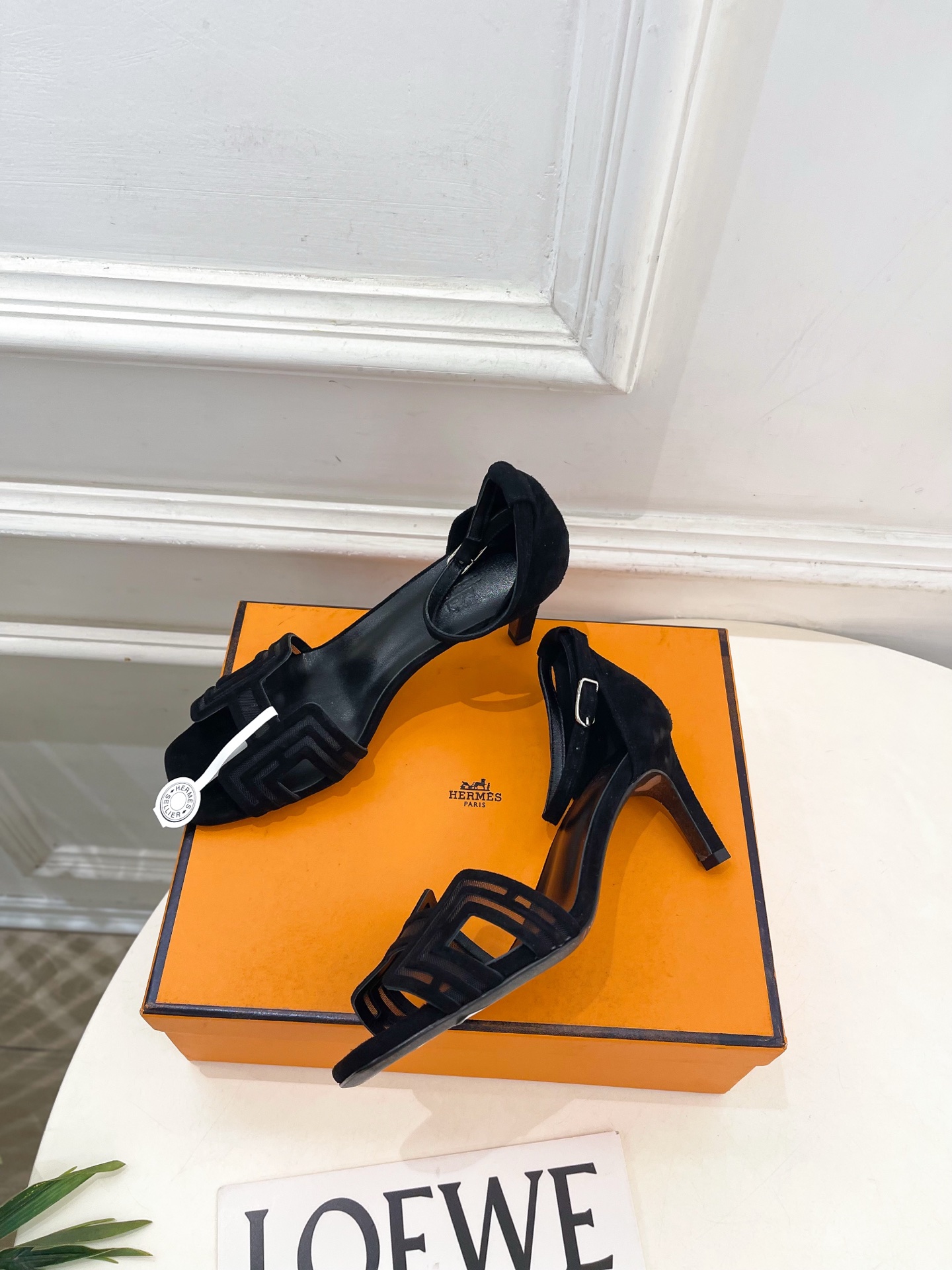 🐎𝐇𝐄𝐑𝐌𝐄* 爱玛仕 26𝐬𝐬  🌈2026新品 专柜新款 经典H型网纱镂空高跟凉鞋系列〰 ◽鞋面：原版特定制麂皮 ◽