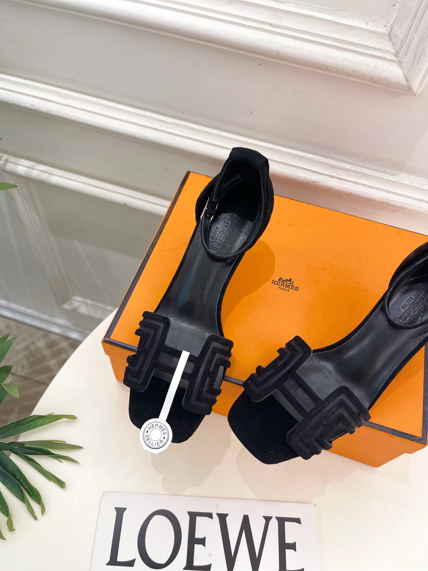 🐎𝐇𝐄𝐑𝐌𝐄* 爱玛仕 26𝐬𝐬  🌈2026新品 专柜新款 经典H型网纱镂空高跟凉鞋系列〰 ◽鞋面：原版特定制麂皮 ◽