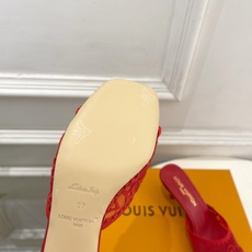 LV | 路易威登 26𝐬𝐬 🧡💚2026 新款 顶级版本‼️原版一致 专柜主打最新款 经典LV 刺绣网面方头猫跟 LV | 路易威登 26𝐬𝐬 🧡💚2026 新款 顶级版本‼️原版一致 专柜主打最新款 经典LV 刺绣网面方头猫跟