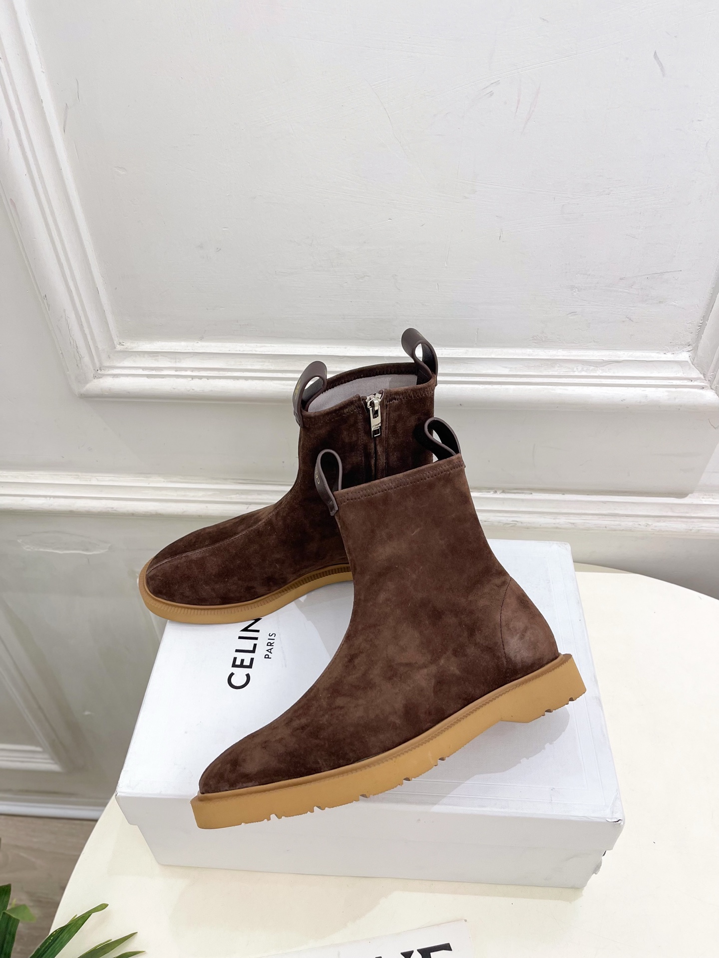 CELINE  | 赛琳  26𝐬𝐬  💛2026秋冬新品 凯旋门复古侧拉链平底短靴上新！ 🔜BS 这一季的赛琳真的是开