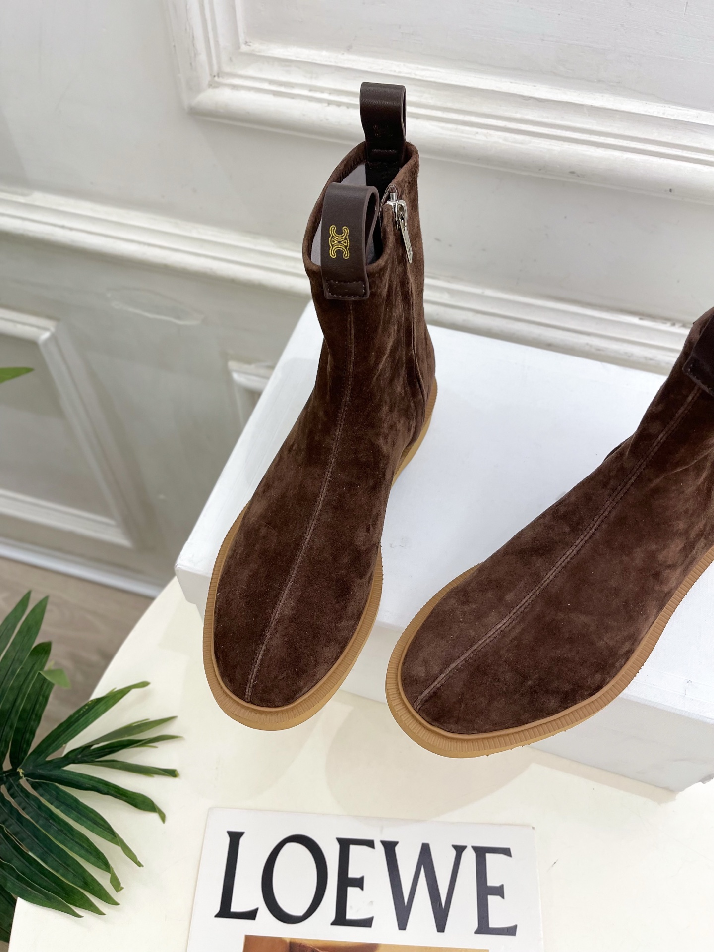CELINE  | 赛琳  26𝐬𝐬  💛2026秋冬新品 凯旋门复古侧拉链平底短靴上新！ 🔜BS 这一季的赛琳真的是开