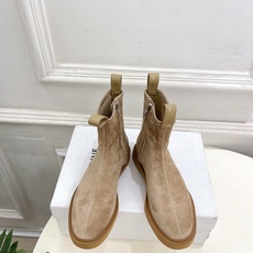 CELINE | 赛琳 26𝐬𝐬 💛2026秋冬新品 凯旋门复古侧拉链平底短靴上新! 🔜BS 这一季的赛琳真的是开 CELINE | 赛琳 26𝐬𝐬 💛2026秋冬新品 凯旋门复古侧拉链平底短靴上新! 🔜BS 这一季的赛琳真的是开