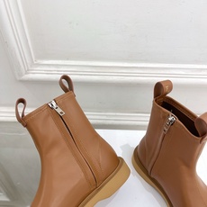 CELINE | 赛琳 26𝐬𝐬 💛2026秋冬新品 凯旋门复古侧拉链平底短靴上新! 🔜BS 这一季的赛琳真的是开 CELINE | 赛琳 26𝐬𝐬 💛2026秋冬新品 凯旋门复古侧拉链平底短靴上新! 🔜BS 这一季的赛琳真的是开