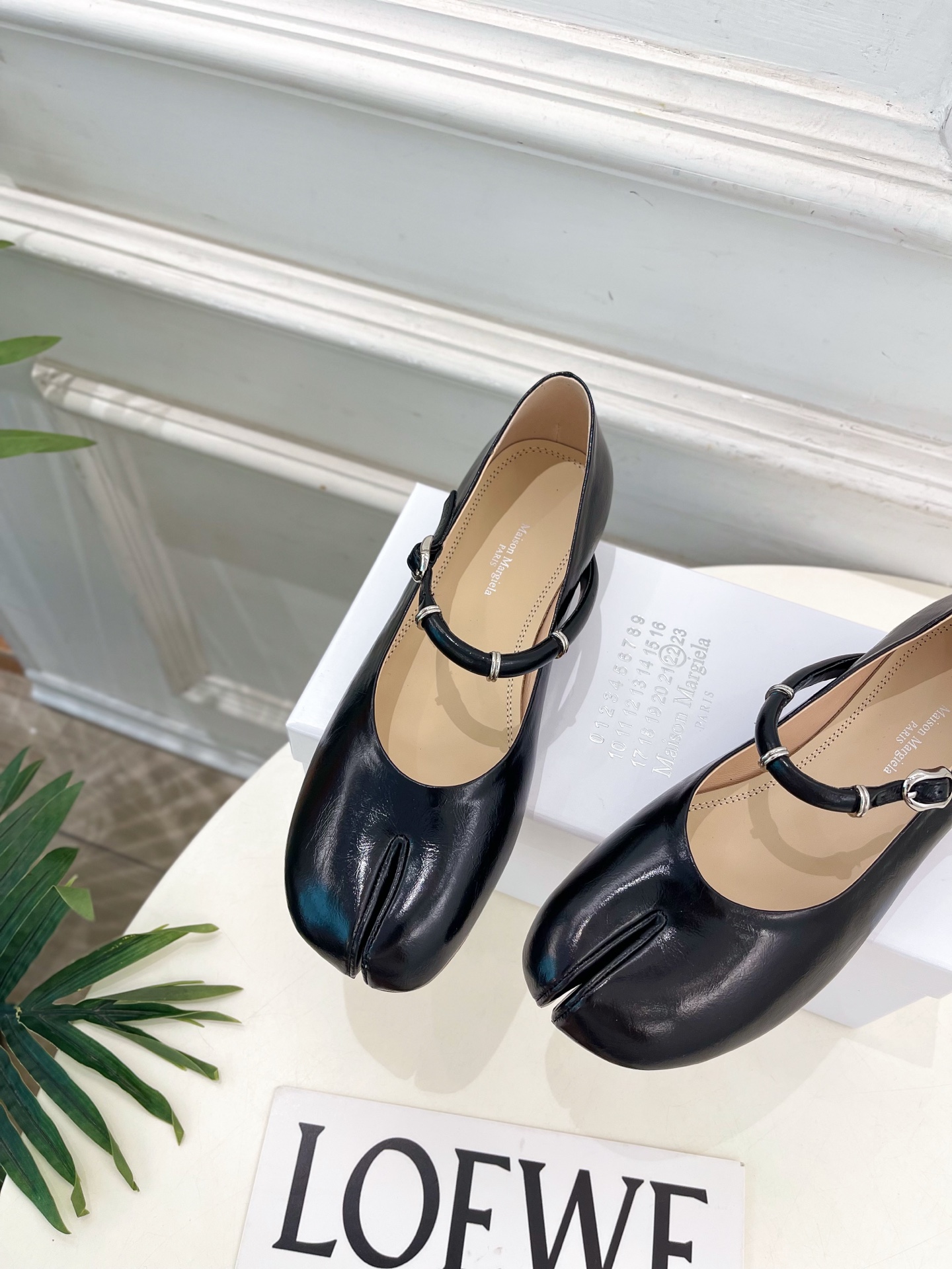 Maison Margiela· 马吉拉26𝐬𝐬 2026春夏新品 MM6复古分趾玛丽珍芭蕾鞋———————— MM6 Maison Margiela· 马吉拉26𝐬𝐬 2026春夏新品 MM6复古分趾玛丽珍芭蕾鞋———————— MM6