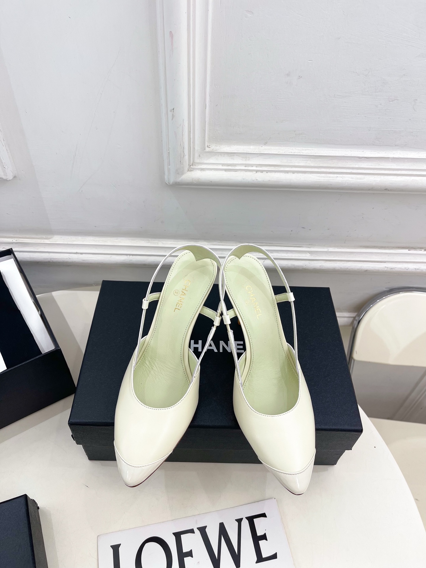 𝐂𝐇𝐀𝐍𝐄𝐋 | 小香 26𝐬𝐬 🦋2026 新品 专柜经典走秀款 小香双C拼色后空高跟凉鞋 系列上新〰 🍬 B 𝐂𝐇𝐀𝐍𝐄𝐋 | 小香 26𝐬𝐬 🦋2026 新品 专柜经典走秀款 小香双C拼色后空高跟凉鞋 系列上新〰 🍬 B