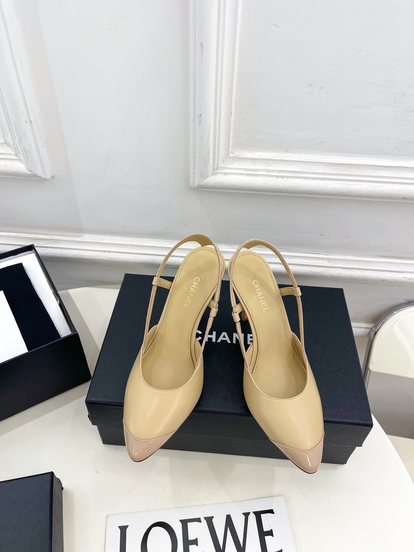 𝐂𝐇𝐀𝐍𝐄𝐋 | 小香 26𝐬𝐬 🦋2026 新品 专柜经典走秀款 小香双C拼色后空高跟凉鞋 系列上新〰 🍬 B 𝐂𝐇𝐀𝐍𝐄𝐋 | 小香 26𝐬𝐬 🦋2026 新品 专柜经典走秀款 小香双C拼色后空高跟凉鞋 系列上新〰 🍬 B