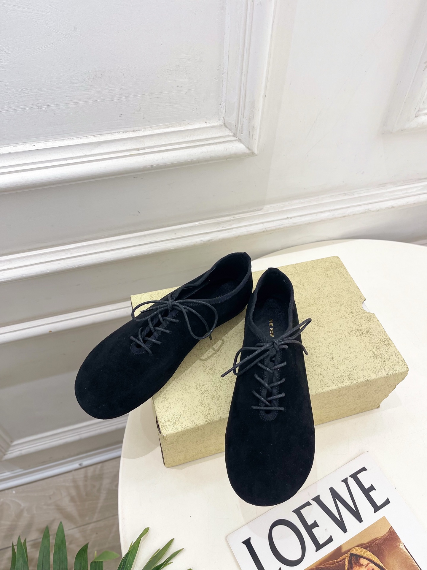 The row 2026新品 复古极简系带平底小皮鞋 ————————— 作为这两年最受欢迎的设计师牌,设计简单、细节巧 The row 2026新品 复古极简系带平底小皮鞋 ————————— 作为这两年最受欢迎的设计师牌,设计简单、细节巧