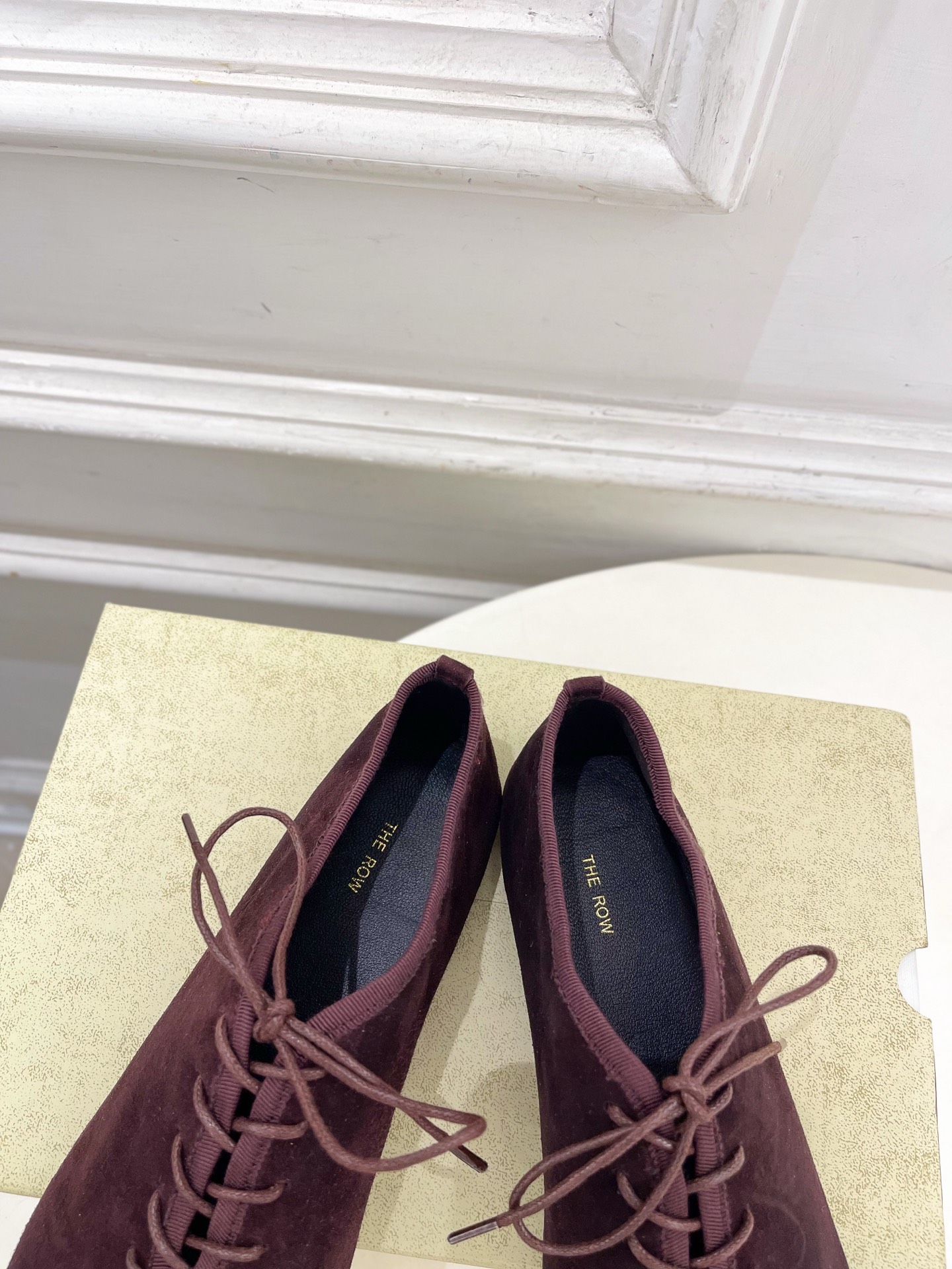 The row 2026新品 复古极简系带平底小皮鞋 ————————— 作为这两年最受欢迎的设计师牌,设计简单、细节巧 The row 2026新品 复古极简系带平底小皮鞋 ————————— 作为这两年最受欢迎的设计师牌,设计简单、细节巧
