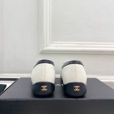 𝐂𝐇𝐀𝐍𝐄𝐋 | 小香 26𝐬𝐬 🦋2026 新品 专柜经典走秀款 小香双C复古方头拼色平底乐福鞋 系列上新〰 🍬 𝐂𝐇𝐀𝐍𝐄𝐋 | 小香 26𝐬𝐬 🦋2026 新品 专柜经典走秀款 小香双C复古方头拼色平底乐福鞋 系列上新〰 🍬