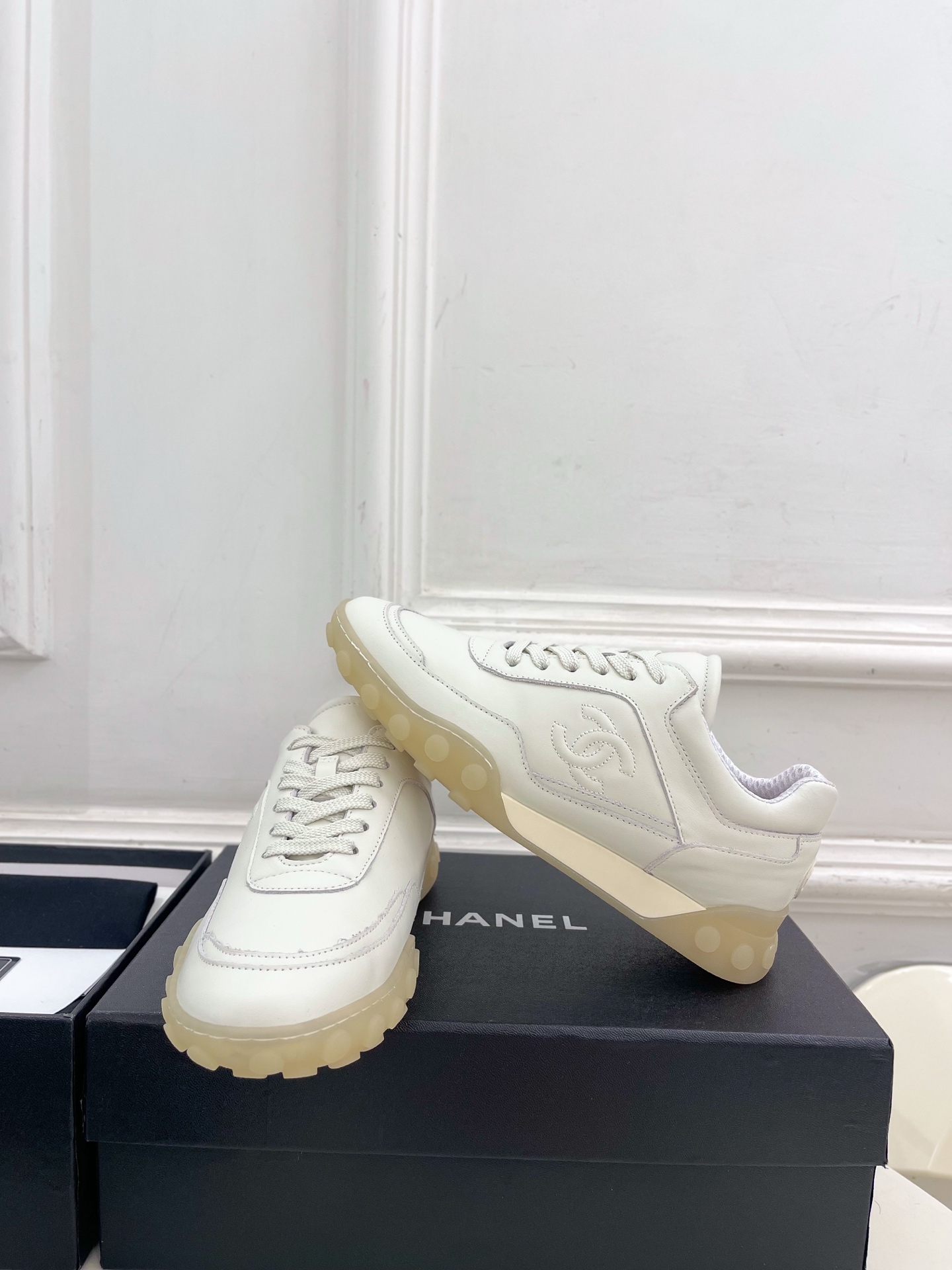 𝐂𝐇𝐀𝐍𝐄𝐋 | 小香 26𝐬𝐬 🦋2026新品 专柜经典走秀款 小香双C拼色系带休闲运动鞋 系列上新〰 🍬 B 𝐂𝐇𝐀𝐍𝐄𝐋 | 小香 26𝐬𝐬 🦋2026新品 专柜经典走秀款 小香双C拼色系带休闲运动鞋 系列上新〰 🍬 B