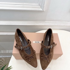 Miu Miu | 缪缪 26𝐬𝐬 🖤2026秋冬新品 专柜主打最新走秀款 尖头蝴蝶结皮带扣玛丽珍鞋 火爆上新! 🍒B Miu Miu | 缪缪 26𝐬𝐬 🖤2026秋冬新品 专柜主打最新走秀款 尖头蝴蝶结皮带扣玛丽珍鞋 火爆上新! 🍒B