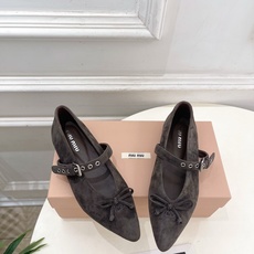 Miu Miu | 缪缪 26𝐬𝐬 🖤2026秋冬新品 专柜主打最新走秀款 尖头蝴蝶结皮带扣玛丽珍鞋 火爆上新! 🍒B Miu Miu | 缪缪 26𝐬𝐬 🖤2026秋冬新品 专柜主打最新走秀款 尖头蝴蝶结皮带扣玛丽珍鞋 火爆上新! 🍒B