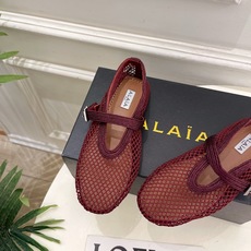 ALAÏA 阿莱亚26𝐬𝐬 2026春夏新品 秀场同款 经典镂空渔网平底玛丽珍鞋 ————————— Alaïa作为 ALAÏA 阿莱亚26𝐬𝐬 2026春夏新品 秀场同款 经典镂空渔网平底玛丽珍鞋 ————————— Alaïa作为