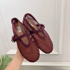 ALAÏA 阿莱亚26𝐬𝐬 2026春夏新品 秀场同款 经典镂空渔网平底玛丽珍鞋 ————————— Alaïa作为 ALAÏA 阿莱亚26𝐬𝐬 2026春夏新品 秀场同款 经典镂空渔网平底玛丽珍鞋 ————————— Alaïa作为