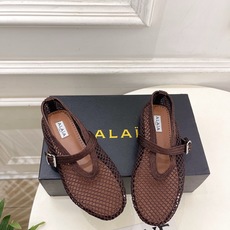 ALAÏA 阿莱亚26𝐬𝐬 2026春夏新品 秀场同款 经典镂空渔网平底玛丽珍鞋 ————————— Alaïa作为 ALAÏA 阿莱亚26𝐬𝐬 2026春夏新品 秀场同款 经典镂空渔网平底玛丽珍鞋 ————————— Alaïa作为