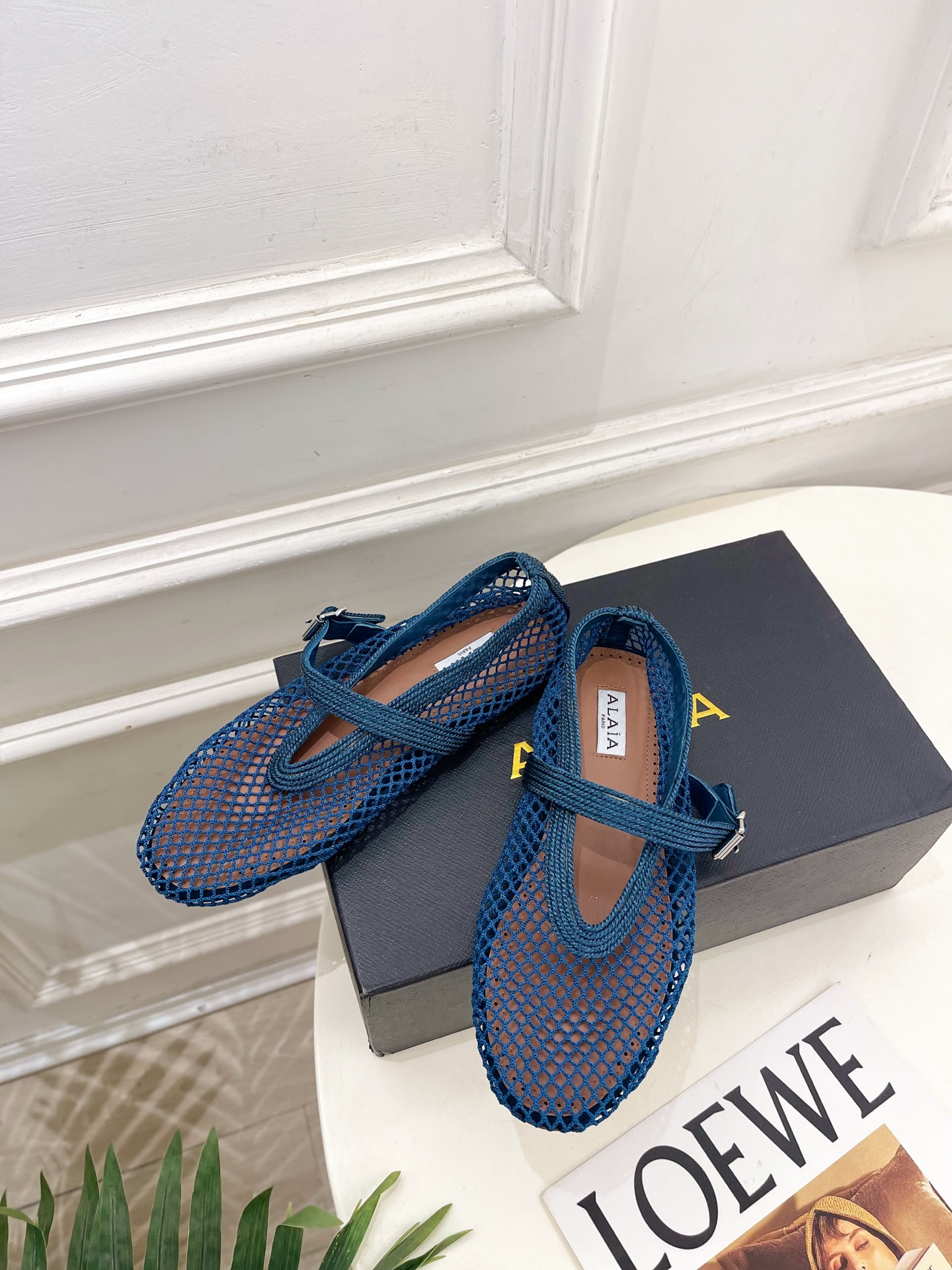 ALAÏA 阿莱亚26𝐬𝐬 2026春夏新品 秀场同款 经典镂空渔网平底玛丽珍鞋 ————————— Alaïa作为 ALAÏA 阿莱亚26𝐬𝐬 2026春夏新品 秀场同款 经典镂空渔网平底玛丽珍鞋 ————————— Alaïa作为