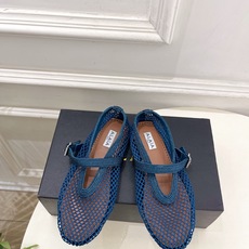 ALAÏA 阿莱亚26𝐬𝐬 2026春夏新品 秀场同款 经典镂空渔网平底玛丽珍鞋 ————————— Alaïa作为 ALAÏA 阿莱亚26𝐬𝐬 2026春夏新品 秀场同款 经典镂空渔网平底玛丽珍鞋 ————————— Alaïa作为