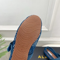 ALAÏA 阿莱亚26𝐬𝐬 2026春夏新品 秀场同款 经典镂空渔网平底玛丽珍鞋 ————————— Alaïa作为 ALAÏA 阿莱亚26𝐬𝐬 2026春夏新品 秀场同款 经典镂空渔网平底玛丽珍鞋 ————————— Alaïa作为