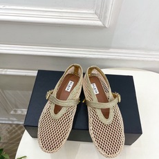 ALAÏA 阿莱亚26𝐬𝐬 2026春夏新品 秀场同款 经典镂空渔网平底玛丽珍鞋 ————————— Alaïa作为 ALAÏA 阿莱亚26𝐬𝐬 2026春夏新品 秀场同款 经典镂空渔网平底玛丽珍鞋 ————————— Alaïa作为