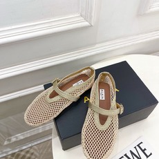ALAÏA 阿莱亚26𝐬𝐬 2026春夏新品 秀场同款 经典镂空渔网平底玛丽珍鞋 ————————— Alaïa作为 ALAÏA 阿莱亚26𝐬𝐬 2026春夏新品 秀场同款 经典镂空渔网平底玛丽珍鞋 ————————— Alaïa作为