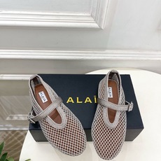 ALAÏA 阿莱亚26𝐬𝐬 2026春夏新品 秀场同款 经典镂空渔网平底玛丽珍鞋 ————————— Alaïa作为 ALAÏA 阿莱亚26𝐬𝐬 2026春夏新品 秀场同款 经典镂空渔网平底玛丽珍鞋 ————————— Alaïa作为