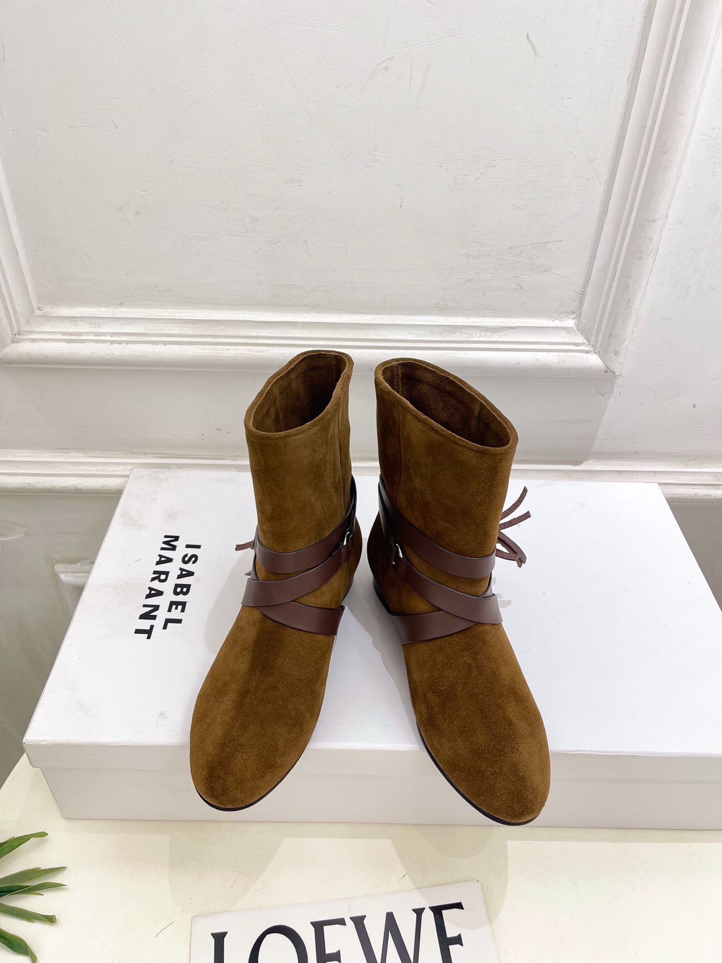 ISABEL MARANT | 伊莎贝尔 26𝐬𝐬 2026秋冬新品 经典复古绑带流苏短靴———————————— 一 ISABEL MARANT | 伊莎贝尔 26𝐬𝐬 2026秋冬新品 经典复古绑带流苏短靴———————————— 一