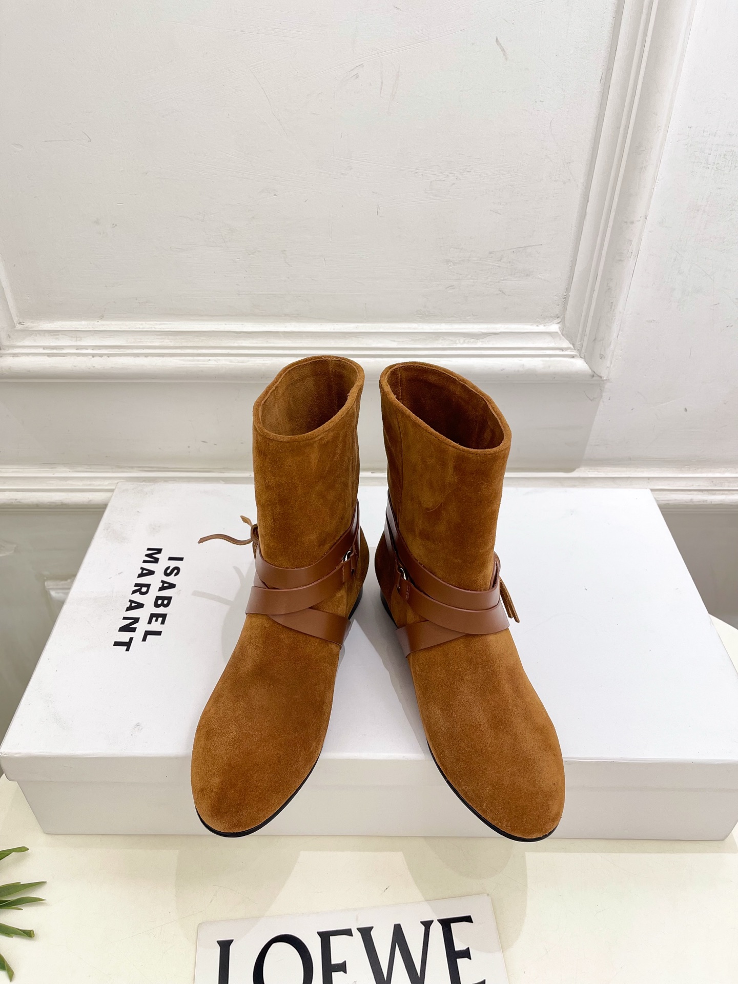 ISABEL MARANT | 伊莎贝尔 26𝐬𝐬 2026秋冬新品 经典复古绑带流苏短靴———————————— 一 ISABEL MARANT | 伊莎贝尔 26𝐬𝐬 2026秋冬新品 经典复古绑带流苏短靴———————————— 一