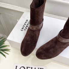 ISABEL MARANT | 伊莎贝尔 26𝐬𝐬 2026秋冬新品 经典复古皮带扣短靴———————————— 一个 ISABEL MARANT | 伊莎贝尔 26𝐬𝐬 2026秋冬新品 经典复古皮带扣短靴———————————— 一个
