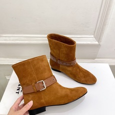 ISABEL MARANT | 伊莎贝尔 26𝐬𝐬 2026秋冬新品 经典复古皮带扣短靴———————————— 一个 ISABEL MARANT | 伊莎贝尔 26𝐬𝐬 2026秋冬新品 经典复古皮带扣短靴———————————— 一个