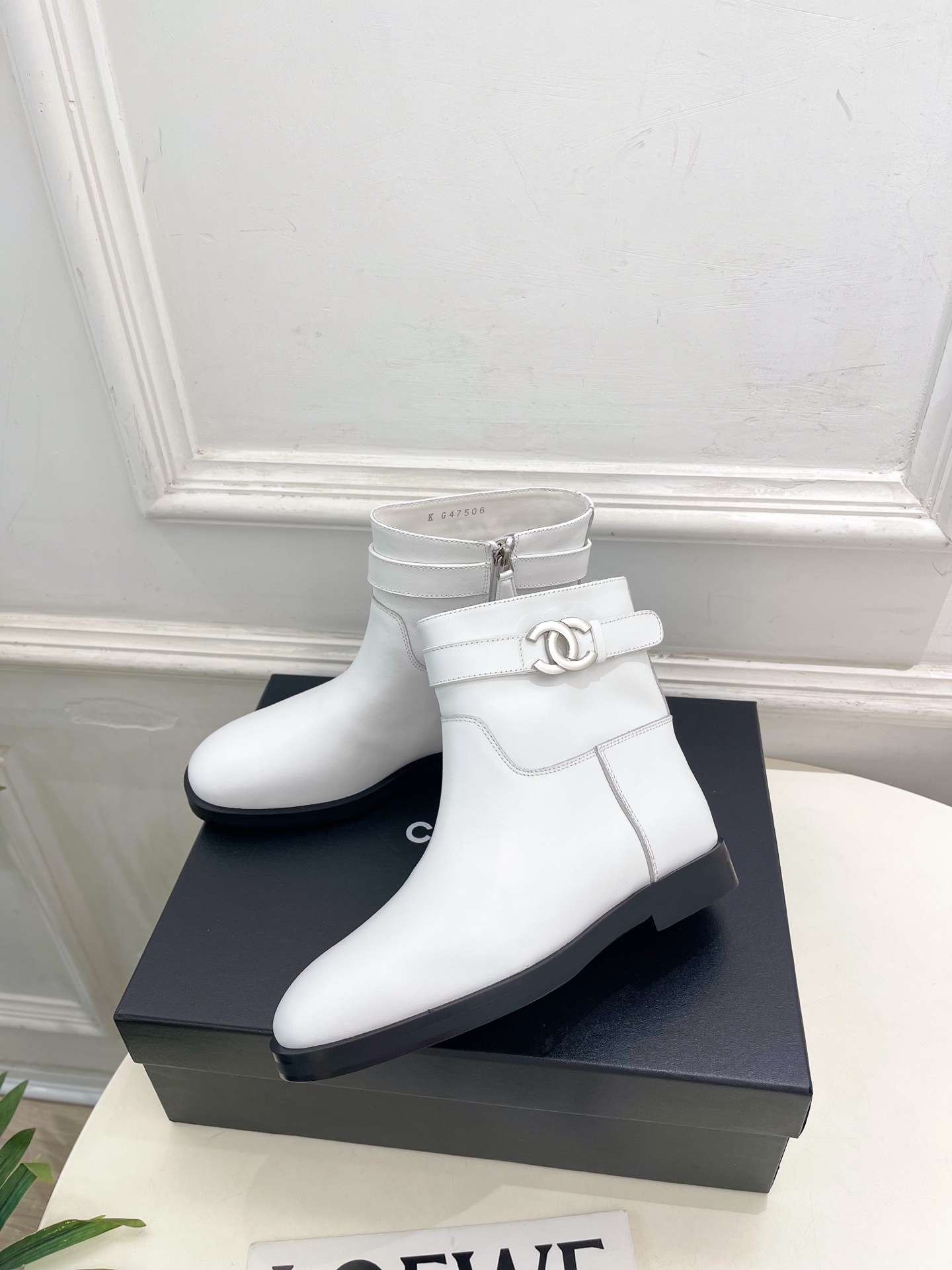 𝐂𝐇𝐀𝐍𝐄𝐋 | 小香 26𝐬𝐬 🦋2026 秋冬新品 专柜经典走秀款 小香双C金属皮带扣骑士短靴 长靴 系列上新 𝐂𝐇𝐀𝐍𝐄𝐋 | 小香 26𝐬𝐬 🦋2026 秋冬新品 专柜经典走秀款 小香双C金属皮带扣骑士短靴 长靴 系列上新