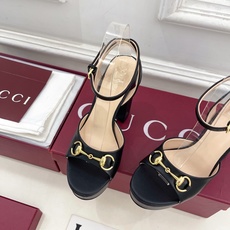 Gucci | 古驰 26𝐬𝐬 ⭐️ G家 主打系列终于面世,狠货值得期待!原有的经典 创造新设计 ✨ ❥2026 Gucci | 古驰 26𝐬𝐬 ⭐️ G家 主打系列终于面世,狠货值得期待!原有的经典 创造新设计 ✨ ❥2026
