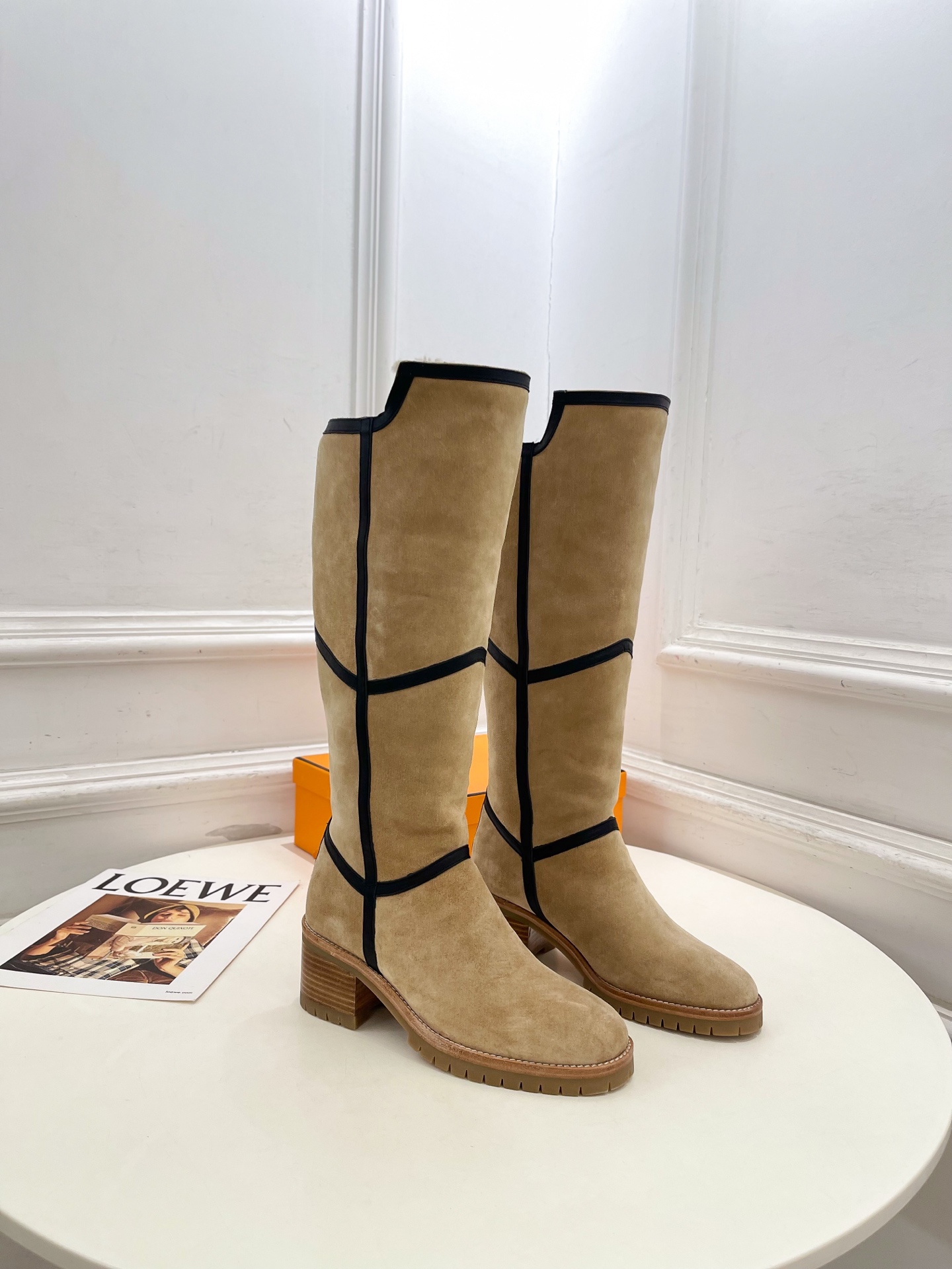🐎𝐇𝐄𝐑𝐌𝐄* 爱玛仕 26𝐬𝐬 🌈专柜新款 2026秋冬新品 经典复古高筒粗跟毛毛雪地靴系列〰 ◽鞋面:原版特定小 🐎𝐇𝐄𝐑𝐌𝐄* 爱玛仕 26𝐬𝐬 🌈专柜新款 2026秋冬新品 经典复古高筒粗跟毛毛雪地靴系列〰 ◽鞋面:原版特定小
