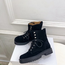 Maison Margiela· 马吉拉26𝐬𝐬 2026秋冬新品 MM6系带分趾情侣款马丁靴短靴———————— M Maison Margiela· 马吉拉26𝐬𝐬 2026秋冬新品 MM6系带分趾情侣款马丁靴短靴———————— M