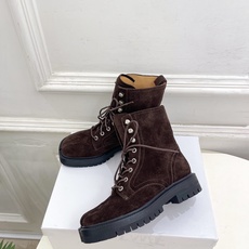 Maison Margiela· 马吉拉26𝐬𝐬 2026秋冬新品 MM6系带分趾情侣款马丁靴短靴———————— M Maison Margiela· 马吉拉26𝐬𝐬 2026秋冬新品 MM6系带分趾情侣款马丁靴短靴———————— M