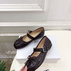 Maison Margiela· 马吉拉26𝐬𝐬 2026秋冬新品 MM6蝴蝶结分趾玛丽珍芭蕾鞋———————— MM Maison Margiela· 马吉拉26𝐬𝐬 2026秋冬新品 MM6蝴蝶结分趾玛丽珍芭蕾鞋———————— MM