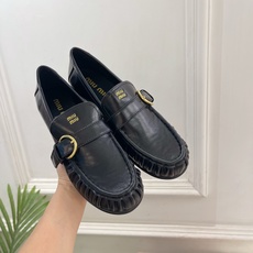 Miu Miu | 缪缪 26𝐬𝐬 🖤2026秋冬新品 专柜主打最新走秀款 miumiu字母复古皮带扣乐福鞋 火爆上新 Miu Miu | 缪缪 26𝐬𝐬 🖤2026秋冬新品 专柜主打最新走秀款 miumiu字母复古皮带扣乐福鞋 火爆上新