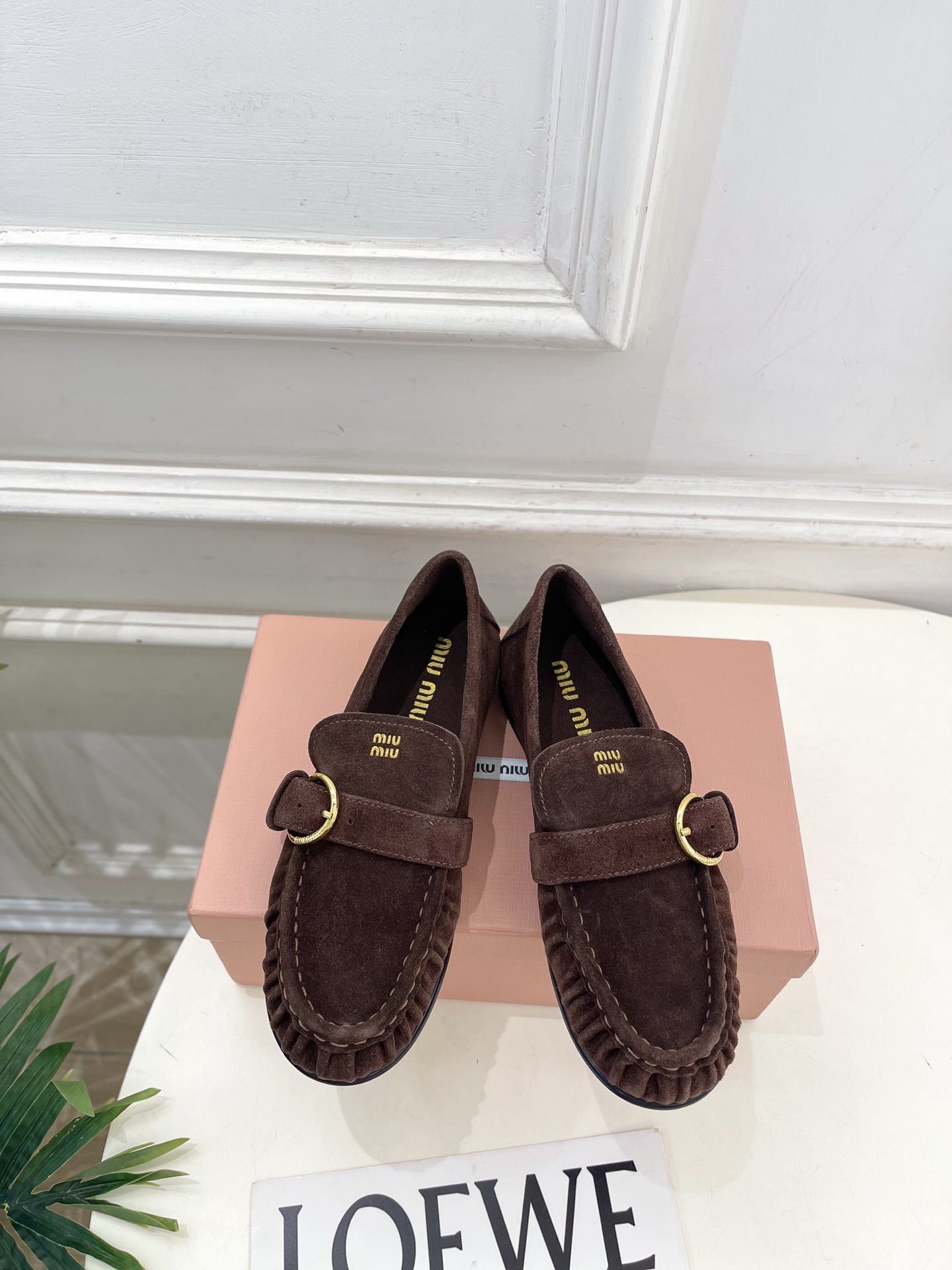 Miu Miu | 缪缪  26𝐬𝐬 🖤2026秋冬新品 专柜主打最新走秀款 miumiu字母复古皮带扣乐福鞋 火爆上新