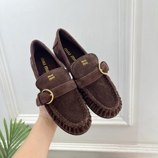 Miu Miu | 缪缪 26𝐬𝐬 🖤2026秋冬新品 专柜主打最新走秀款 miumiu字母复古皮带扣乐福鞋 火爆上新 Miu Miu | 缪缪 26𝐬𝐬 🖤2026秋冬新品 专柜主打最新走秀款 miumiu字母复古皮带扣乐福鞋 火爆上新