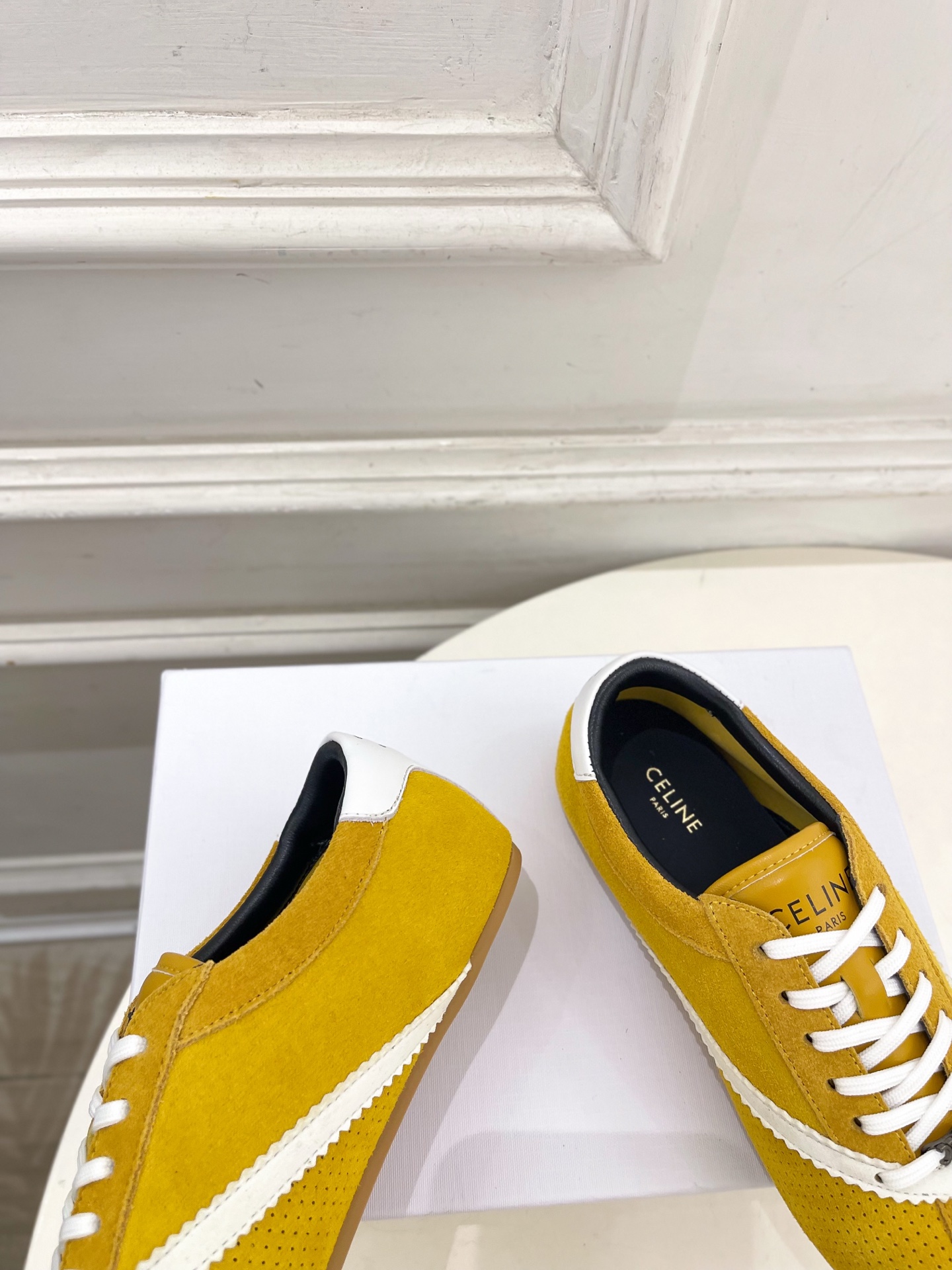 CELINE  | 赛琳  26𝐬𝐬  💛2026秋冬新品 复古拼色镂空德训运动鞋 上新！ 🔜BS 这一季的赛琳真的是开