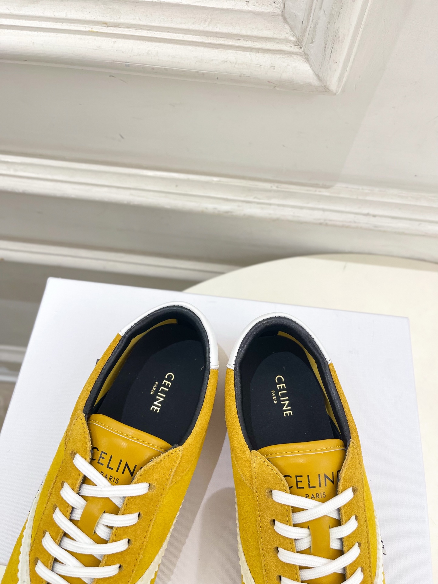 CELINE  | 赛琳  26𝐬𝐬  💛2026秋冬新品 复古拼色镂空德训运动鞋 上新！ 🔜BS 这一季的赛琳真的是开