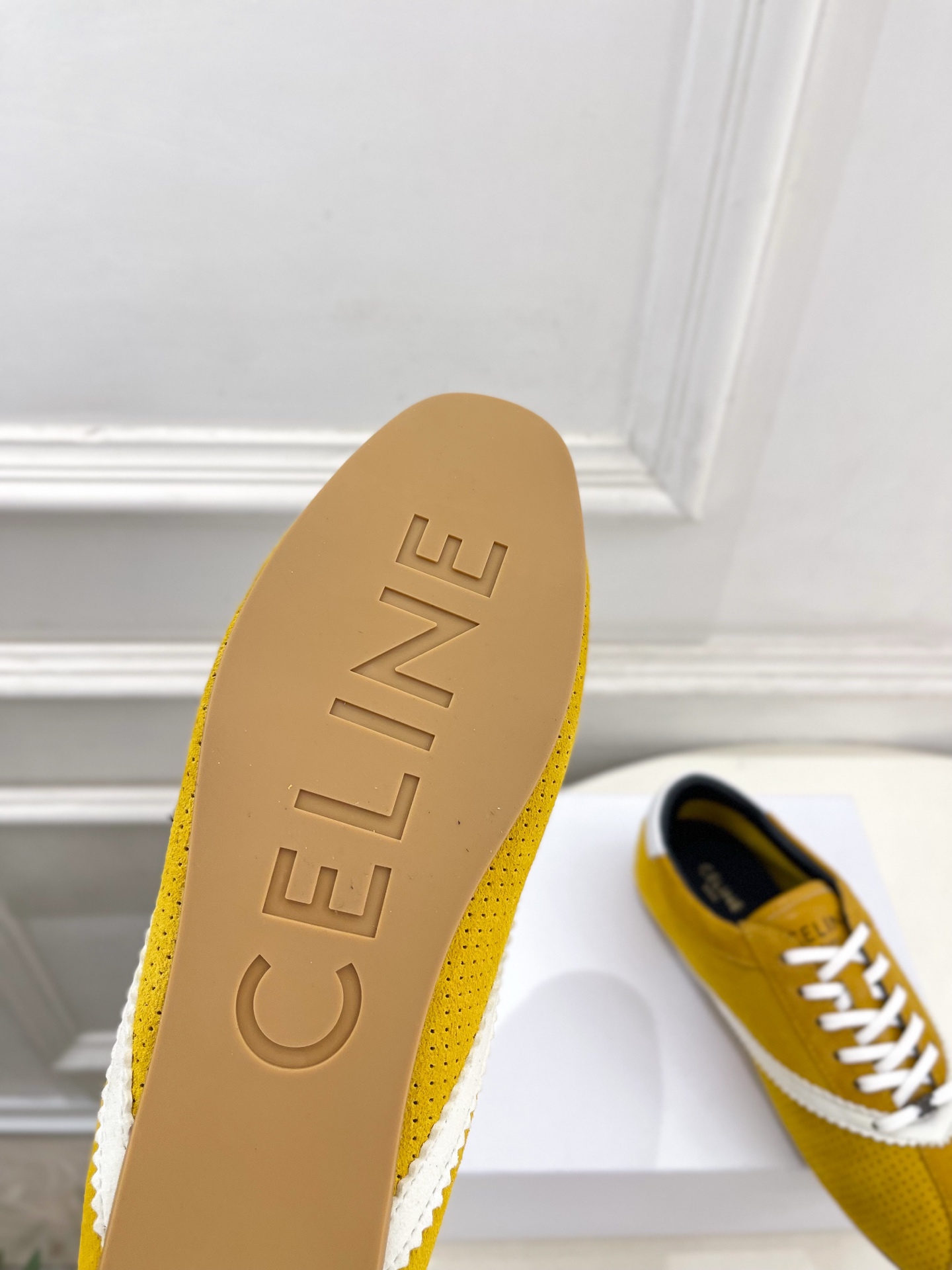 CELINE  | 赛琳  26𝐬𝐬  💛2026秋冬新品 复古拼色镂空德训运动鞋 上新！ 🔜BS 这一季的赛琳真的是开