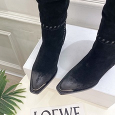 CELINE | 赛琳 26𝐬𝐬 💛2026秋冬新品 复古金属头西部粗跟堆堆靴长靴 上新! 🔜BS 这一季的赛琳真 CELINE | 赛琳 26𝐬𝐬 💛2026秋冬新品 复古金属头西部粗跟堆堆靴长靴 上新! 🔜BS 这一季的赛琳真