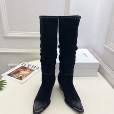 CELINE | 赛琳 26𝐬𝐬 💛2026秋冬新品 复古金属头西部粗跟堆堆靴长靴 上新! 🔜BS 这一季的赛琳真 CELINE | 赛琳 26𝐬𝐬 💛2026秋冬新品 复古金属头西部粗跟堆堆靴长靴 上新! 🔜BS 这一季的赛琳真