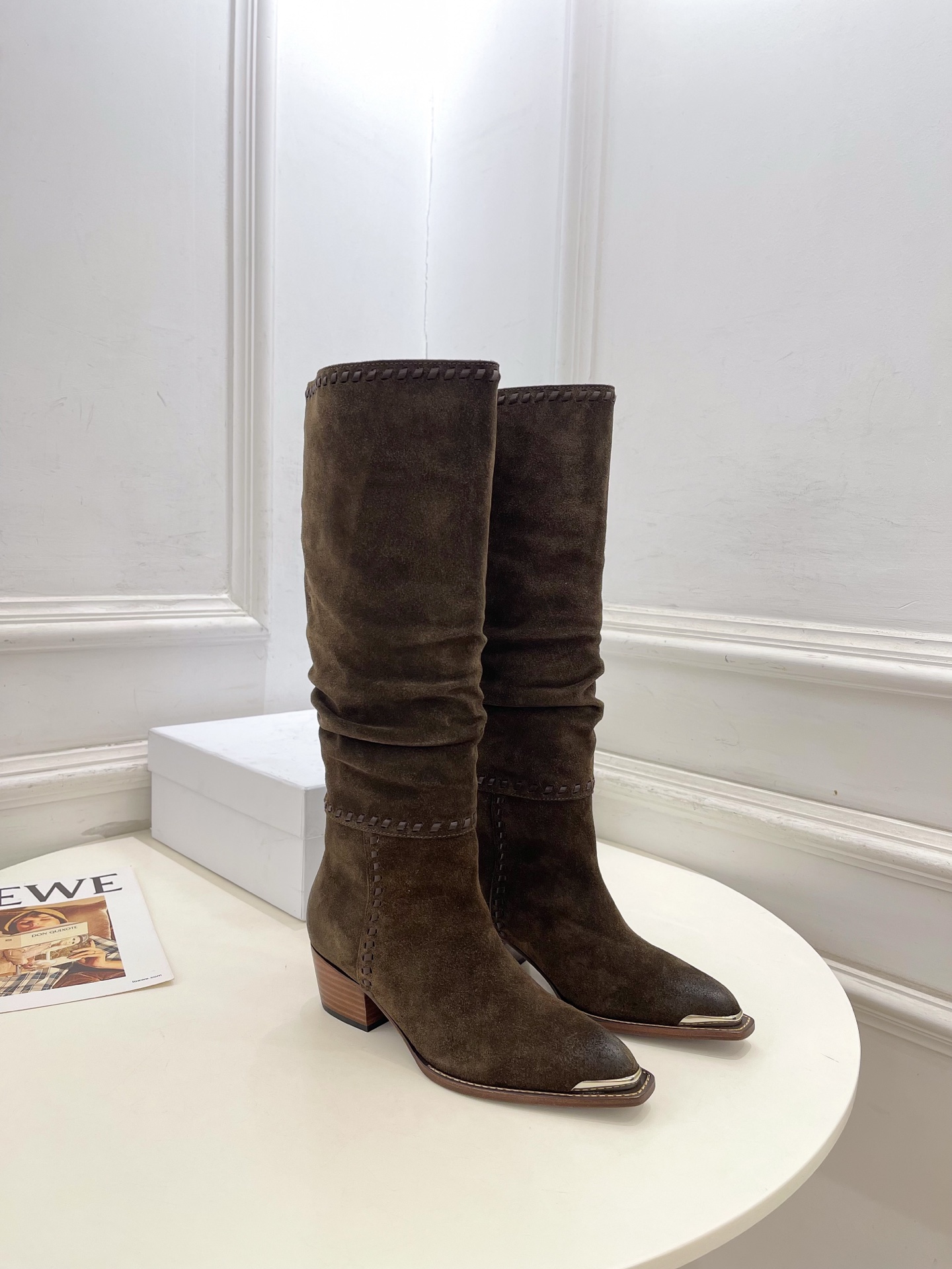 CELINE  | 赛琳  26𝐬𝐬  💛2026秋冬新品 复古金属头西部粗跟堆堆靴长靴 上新！ 🔜BS 这一季的赛琳真