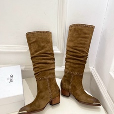 CELINE | 赛琳 26𝐬𝐬 💛2026秋冬新品 复古金属头西部粗跟堆堆靴长靴 上新! 🔜BS 这一季的赛琳真 CELINE | 赛琳 26𝐬𝐬 💛2026秋冬新品 复古金属头西部粗跟堆堆靴长靴 上新! 🔜BS 这一季的赛琳真