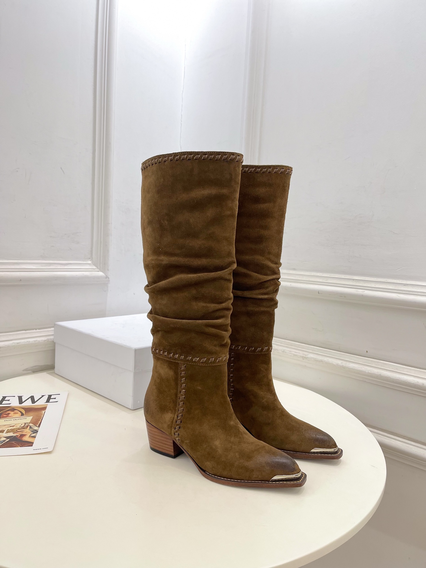 CELINE  | 赛琳  26𝐬𝐬  💛2026秋冬新品 复古金属头西部粗跟堆堆靴长靴 上新！ 🔜BS 这一季的赛琳真